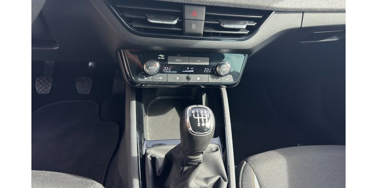 Skoda Kamiq 1.0 TSi Selection Black *Sitzhzg/Kamera/LED/ 11.195 km 21.490 &euro; Bamberg 96052