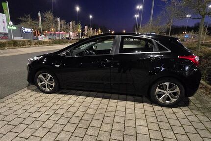 Hyundai i30 136.500 km 7.650 &euro; Frankfurt/Main 65933