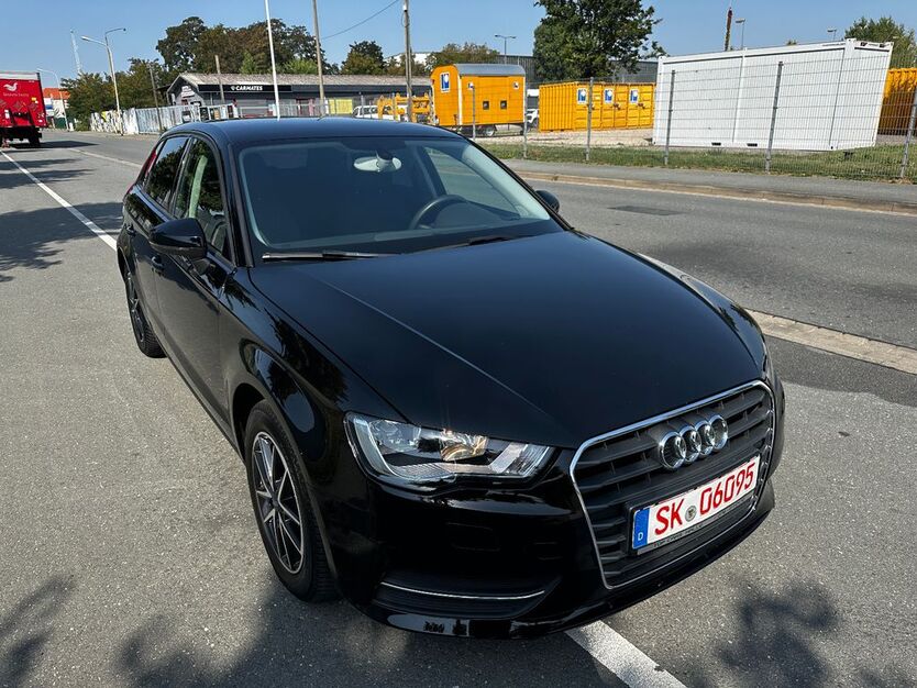 Audi A3 95.000 km 10.999 € HALLE 06116