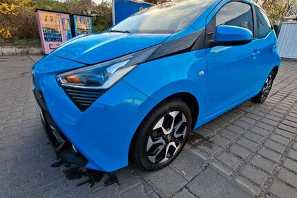 Toyota Aygo (X) 62.000 km 9.990 &euro; Berlin 12439