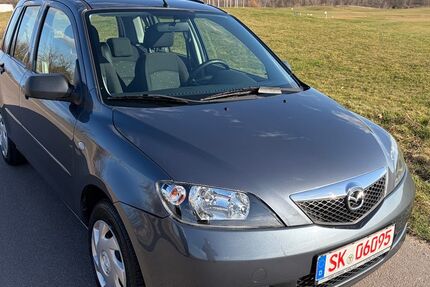 Mazda 2 49.000 km 2.999 &euro; HALLE 06116