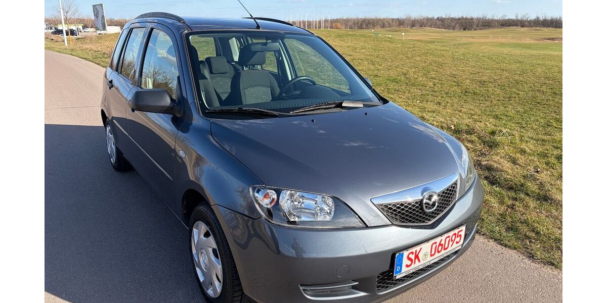 Mazda 2 49.000 km 2.999 &euro; HALLE 06116