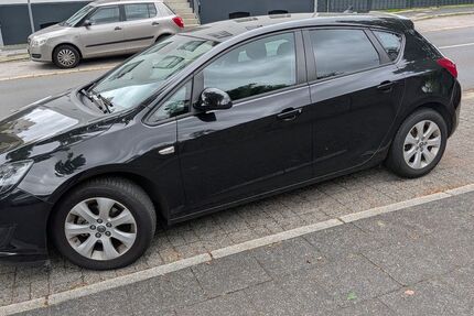 Opel Astra 60.000 km 11.800 &euro; Marl 45770