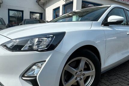 Ford Focus 154.000 km 9.949 &euro; Gummersbach (Zwischen Toom Markt und ATU) 51645