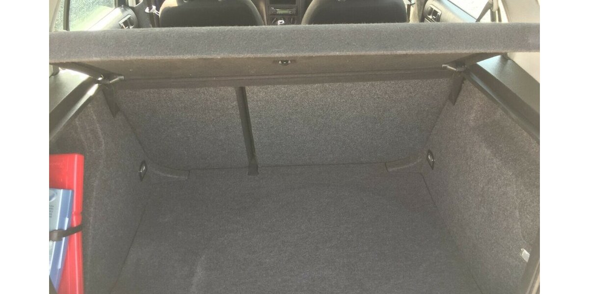 VW Golf 4 Türig,Tüv 01/28! 220.000 km 1.500 &euro; Himmelkron 95502