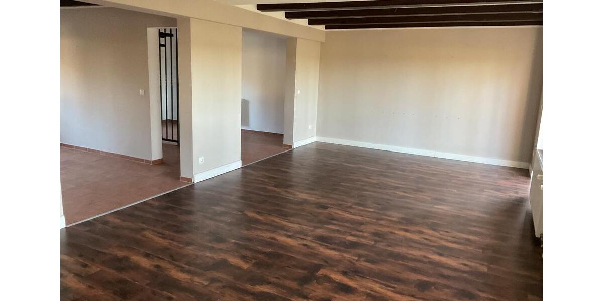 Derzeit keine Besichtigung möglich-Platz für die gesamte Familie 6 zimmer