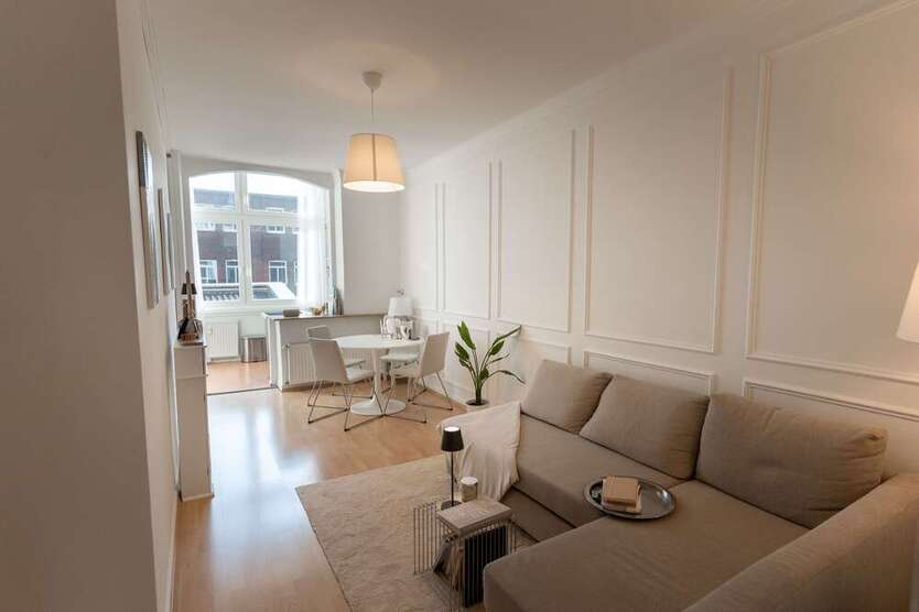 Haus zum Kaufen in Düsseldorf 1.499.000 € 460 m²