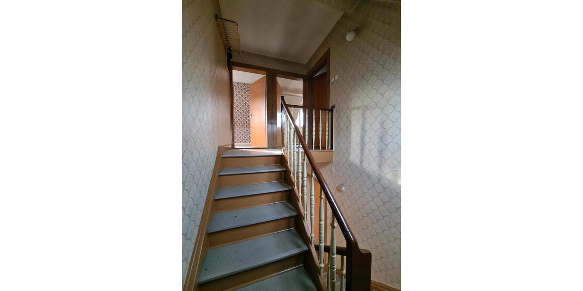 Einfamilienhaus Erbach - 7 Zimmer, 145 m&sup2;, 290.000&euro; | Angebot:25390811