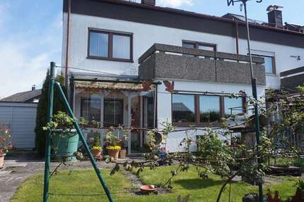 Haus zum Kaufen in Oberkochen 299.000 € 125 m² 5 zimmer