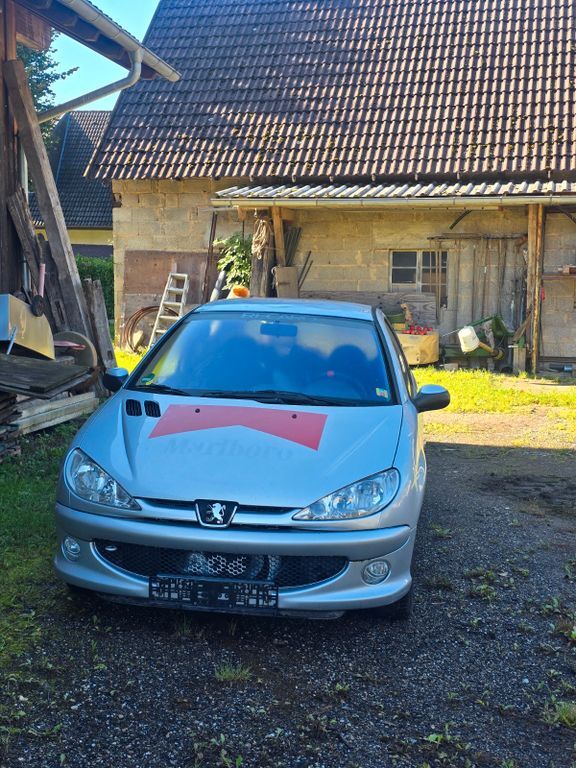 Peugeot 206 170.501 km 950 € Winden im Elztal 79297