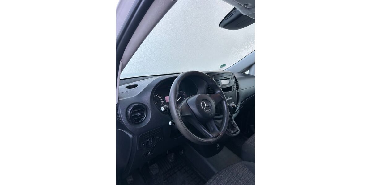 Mercedes-Benz Vito 173.200 km 12.900 &euro; Frankfurt am Main 60599