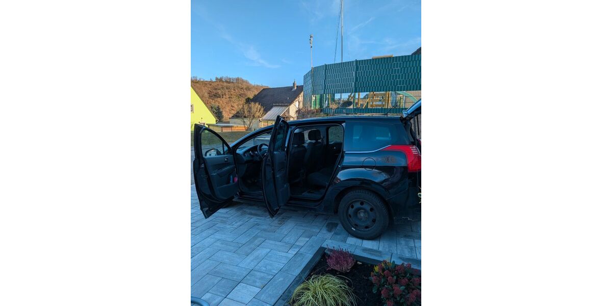 Peugeot 5008 143.500 km 4.900 &euro; Schleiden 53937
