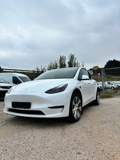 Tesla Model Y 14.000 km 33.999 € Aichach 86551