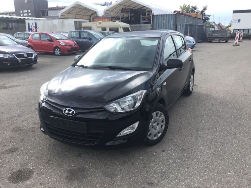 i20