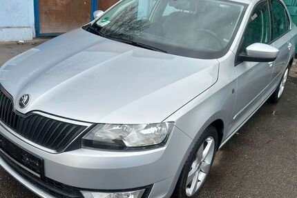 Skoda Rapid 19.500 km 11.900 &euro; Berlin 12347