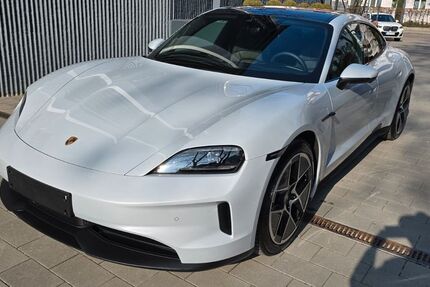 Porsche Taycan 7.000 km 87.999 &euro; München 80689