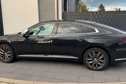 VW Arteon 176.000 km 20.900 € Mönchengladbach 41069