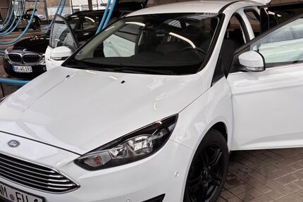 Ford Focus 74.000 km 9.900 &euro; Trautmannshofen 92283