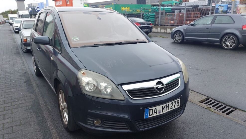 Opel Zafira 261.518 km 700 € Darmstadt 64921