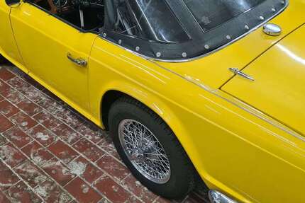Triumph TR4 83.700 km 17.900 &euro; Hessisch Lichtenau, Stadt 37235