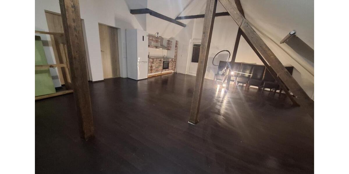 Dachgeschoßwohnung Essen Stadtbezirk VI - 2.5 Zimmer, 75 m&sup2;, 600&euro; | Angebot:25552920