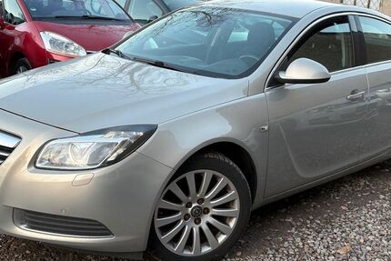 Opel Insignia 255.000 km 1.950 &euro; Berlin 10245
