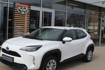 Toyota Yaris Cross 64.783 km 21.890 &euro; Wedel 22880