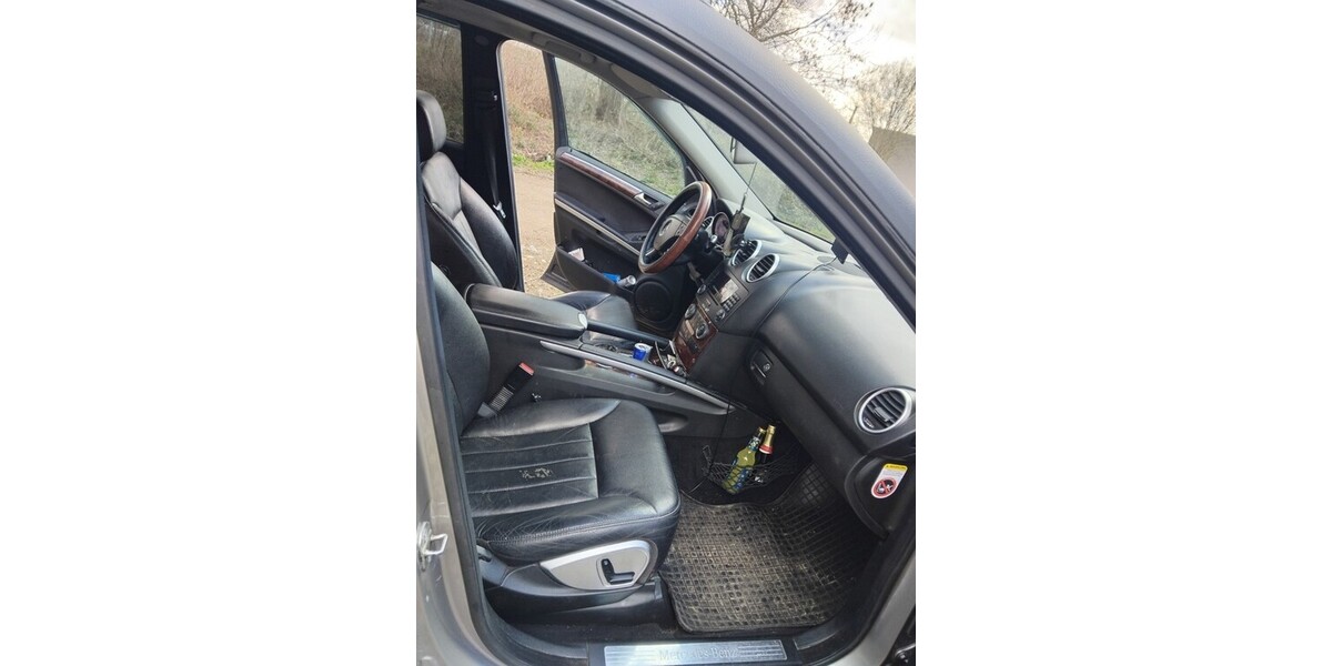 Mercedes-Benz M-Klasse 269.000 km 2.800 &euro; Biberach 77781