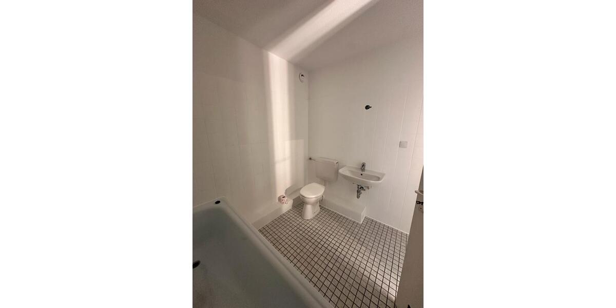 KA-Durlach 1 ZKB mit gr. Balkon, EBK, Stellplatz, Kellerabteil 1 zimmer