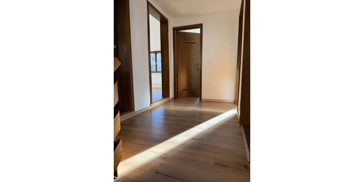 Reihenhaus Steindorf - 6 Zimmer, 153 m&sup2;, 1.500&euro; | Angebot:25969563