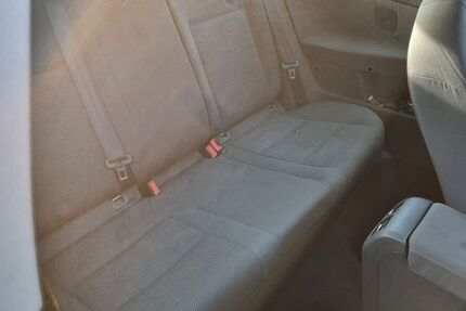 VW Golf 233.000 km 2.200 &euro; Köln 51107