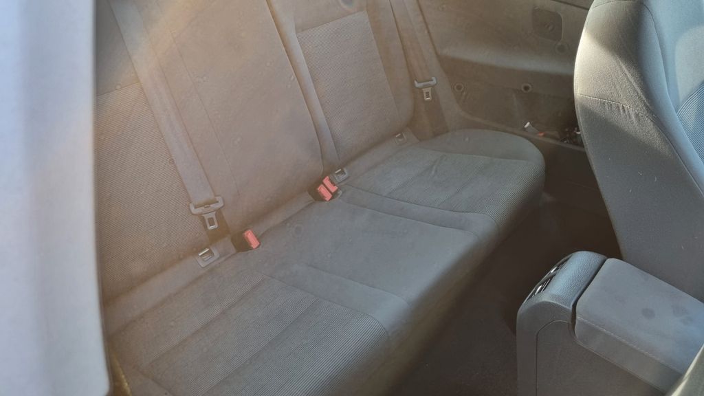 VW Golf 233.000 km 2.200 &euro; Köln 51107