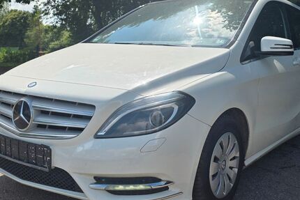 Mercedes-Benz B 180 378.589 km 3.850 &euro; Osdorf 24251
