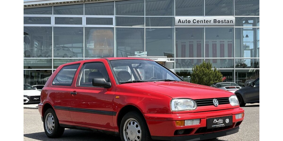 VW Golf AUTOMATIKGETREIEBE/1.HAND 92.632 km 3.900 &euro; Villingen-Schwenningen 78054