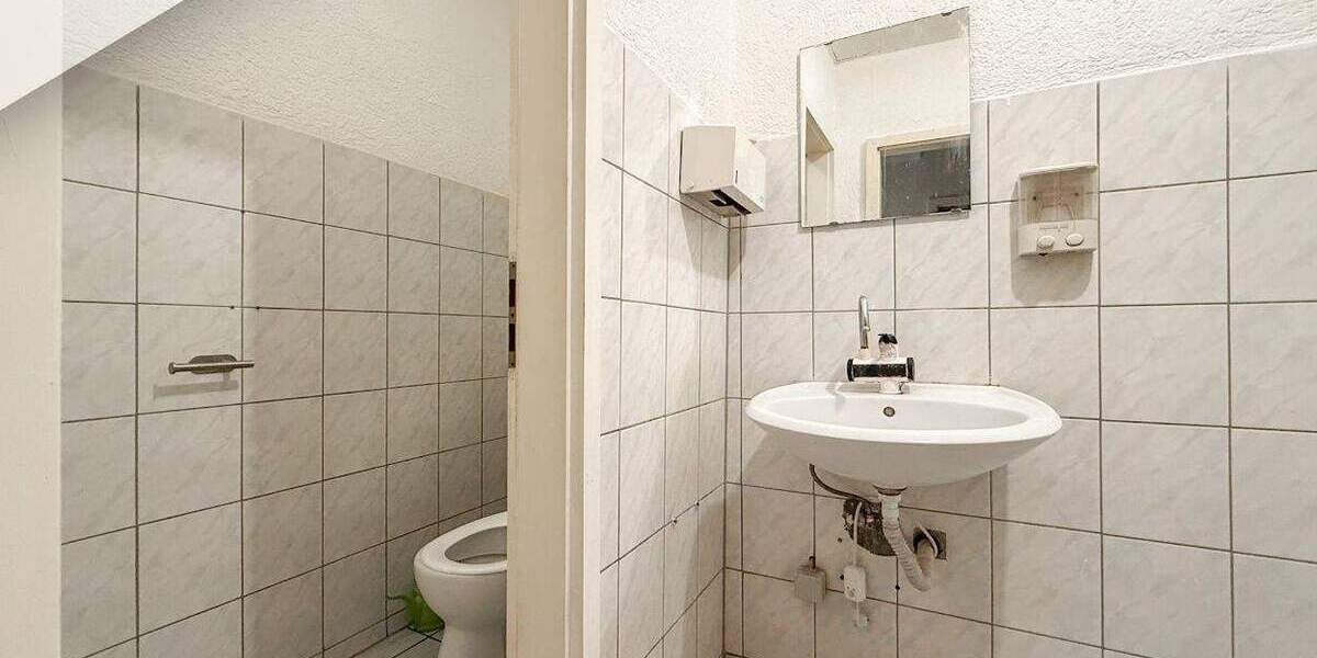 Mehrfamilienhaus, Wohnhaus Graben-Neudorf Neudorf - 7 Zimmer, 181 m&sup2;, 300.000&euro; | Angebot:25666464