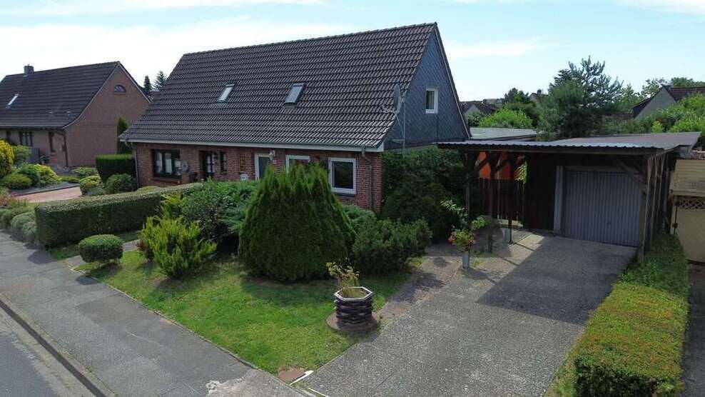 Haus zum Kaufen in Husum 290.000 € 148 m²