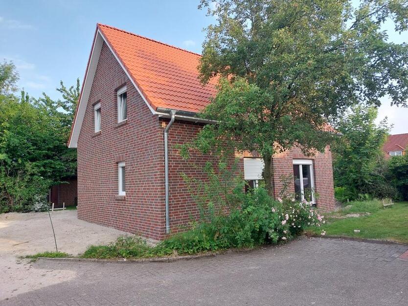 Einfamilienhaus mit Garten in Augustfehn