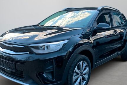 Kia Stonic 2.400 km 20.690 &euro; München 81825