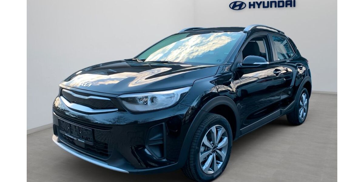 Kia Stonic 2.400 km 20.690 &euro; München 81825