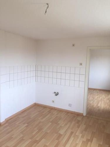 Dachgeschoßwohnung Limbach-Oberfrohna Oberfrohna - 3 Zimmer, 72 m&sup2;, 325&euro; | Angebot:26038018
