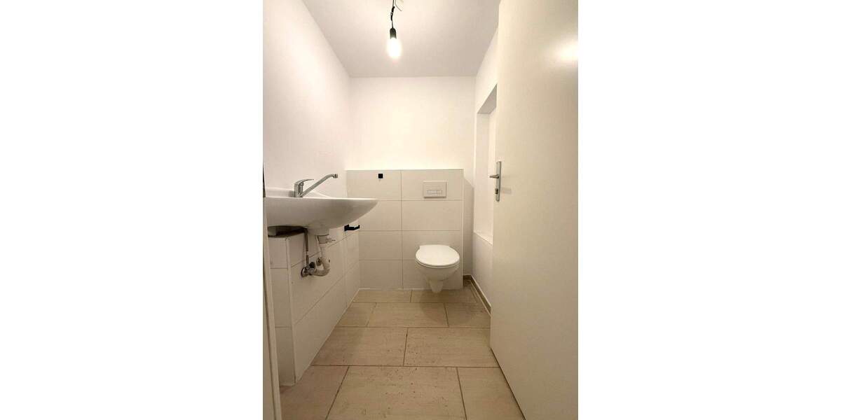 Gewerbeobjekt Petersberg - 1 Zimmer, 22 m&sup2;, 300&euro; | Angebot:25726361