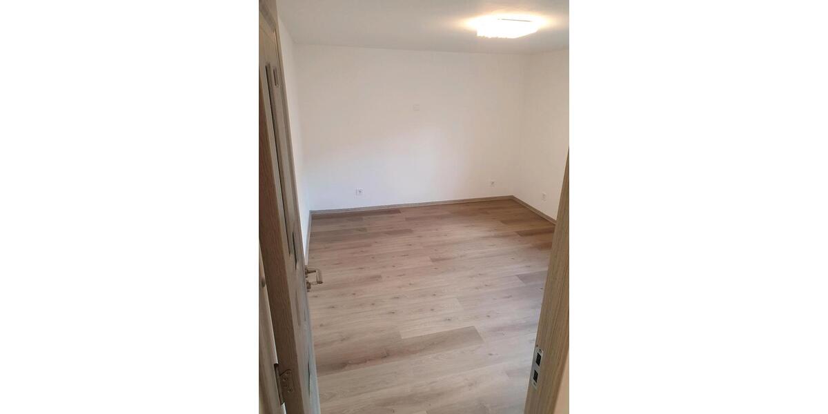 Erdgeschoßwohnung Sachsenheim - 3 Zimmer, 55 m&sup2;, 720&euro; | Angebot:25355143