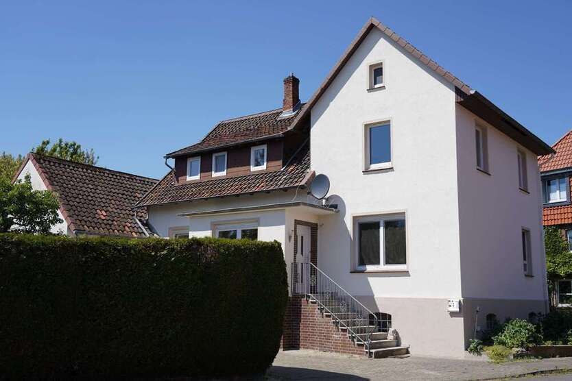 Haus zum Kaufen in Peine Schwicheldt 269.000 € 155 m²