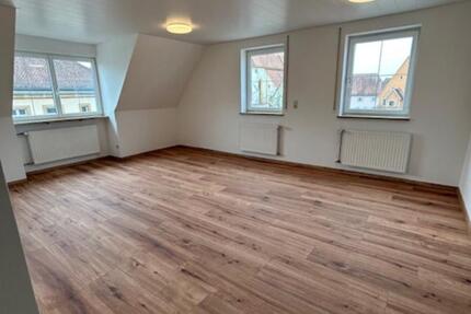 Ruhige helle 3-Zimmer - Wohnung in Herrieden Zentrum zu Vermieten 3 zimmer