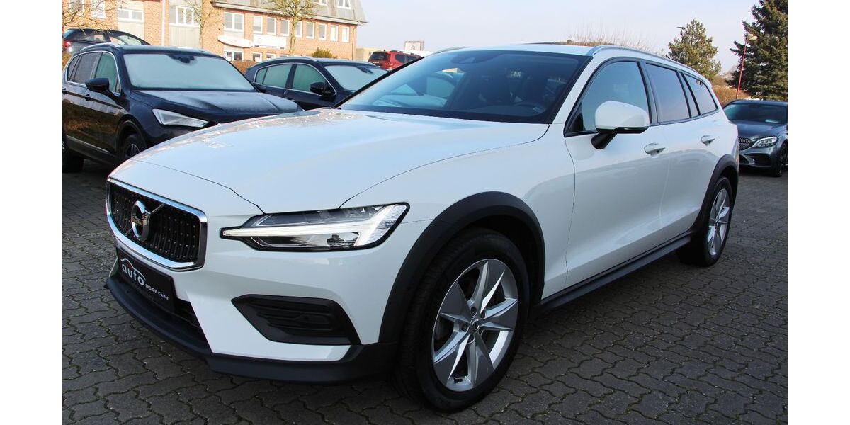 Volvo V60 79.824 km 31.990 &euro; Pampow 19075