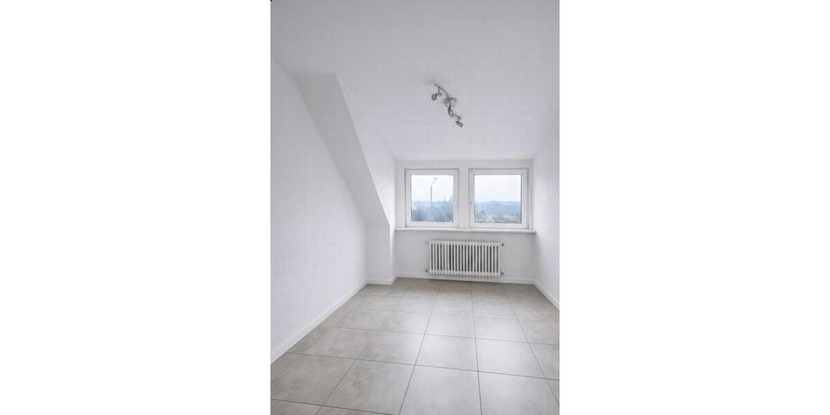 Dachgeschoßwohnung Wuppertal Gemarkung Langerfeld - 3 Zimmer, 67 m&sup2;, 133.900&euro; | Angebot:24804926