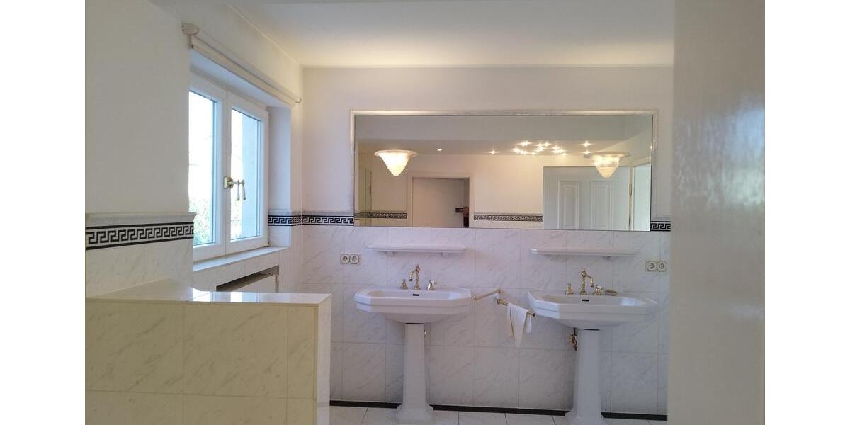 Einfamilienhaus Hochheim am Main - 7 Zimmer, 260 m&sup2;, 832.000&euro; | Angebot:25293830