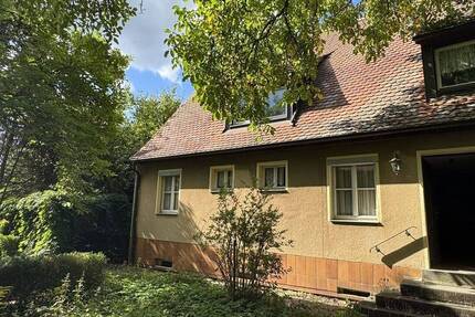 Großzügiges Haus zur Miete mit Garten, EBK, Keller und Dachboden in idyllischer und grüner Lage 9 zimmer