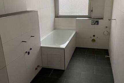 Großzügige 2-Zimmer Wohnung (Komplettrenovierung) 2 zimmer