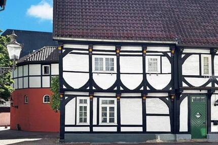 Stadtgeschichte mit Perspektive! Fachwerkhaus am Johanniskirchhof! 4 zimmer